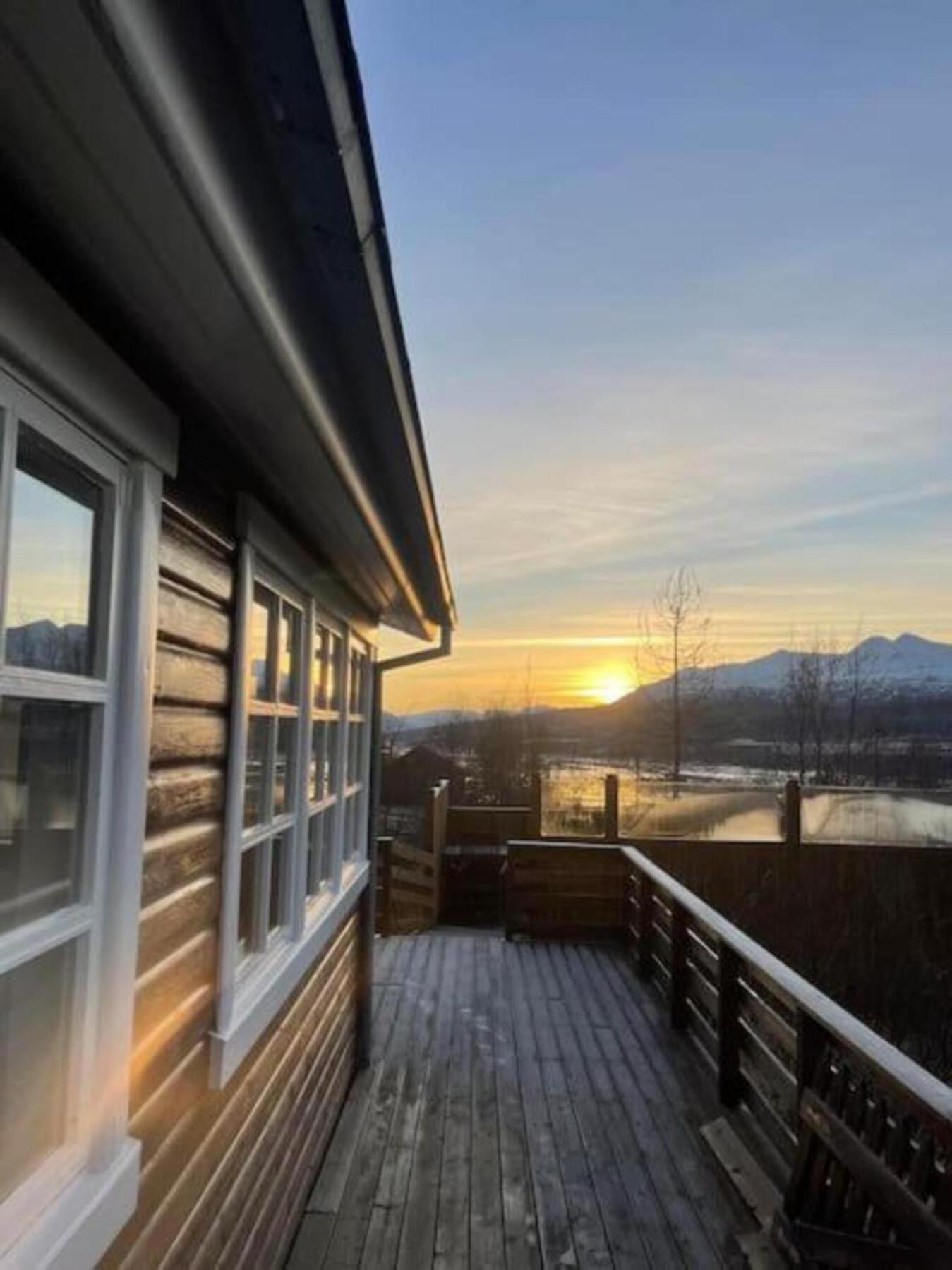 Cozy 2 Bedroom Cottage With Hot Tub Akureyri Esterno foto